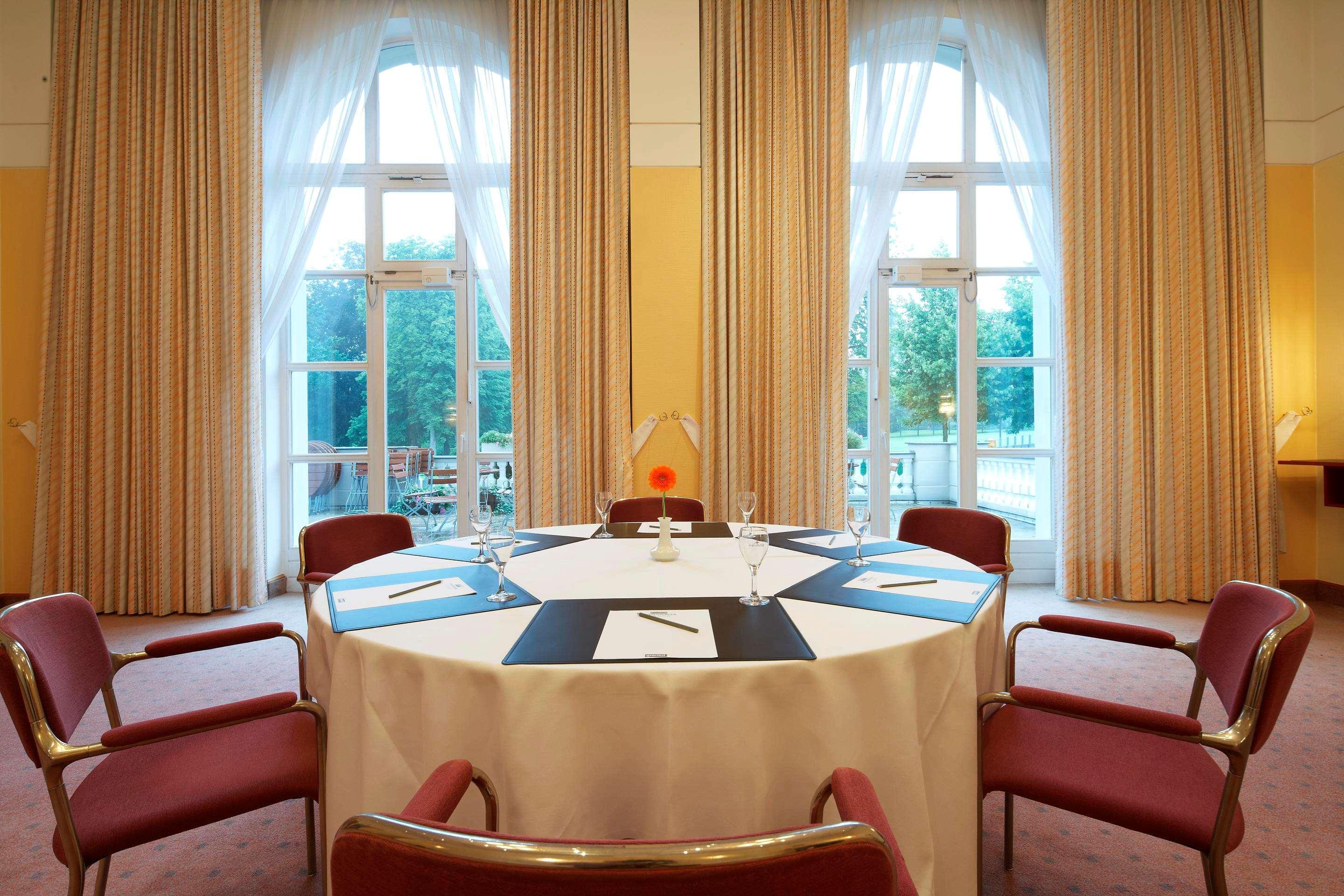 Steigenberger Hotel & Spa Bad Pyrmont Exteriér fotografie The meeting room